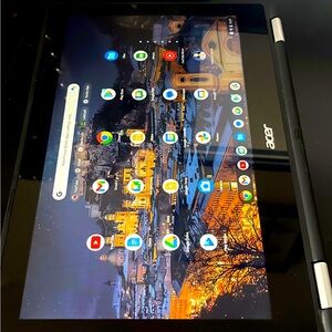 Acer Chromebook folds into tablet touchscreen.